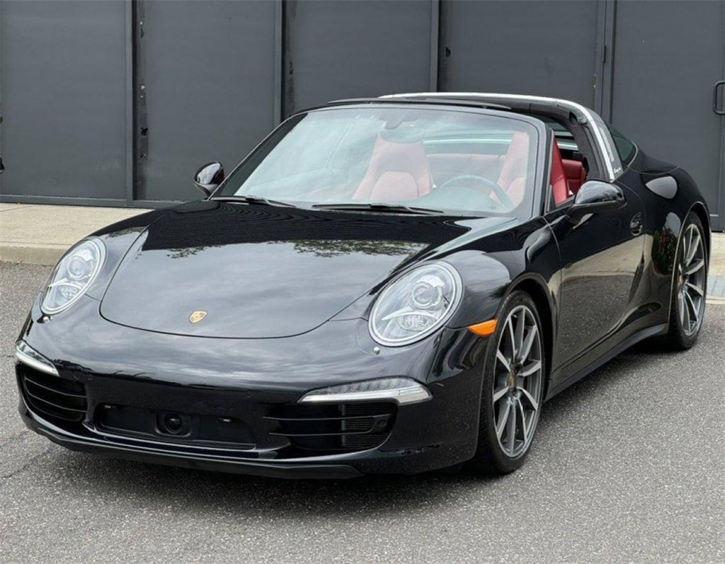 Certified 2015 Porsche 911 Targa 4S with VIN WP0BB2A9XFS135429 for sale in Freeport, NY