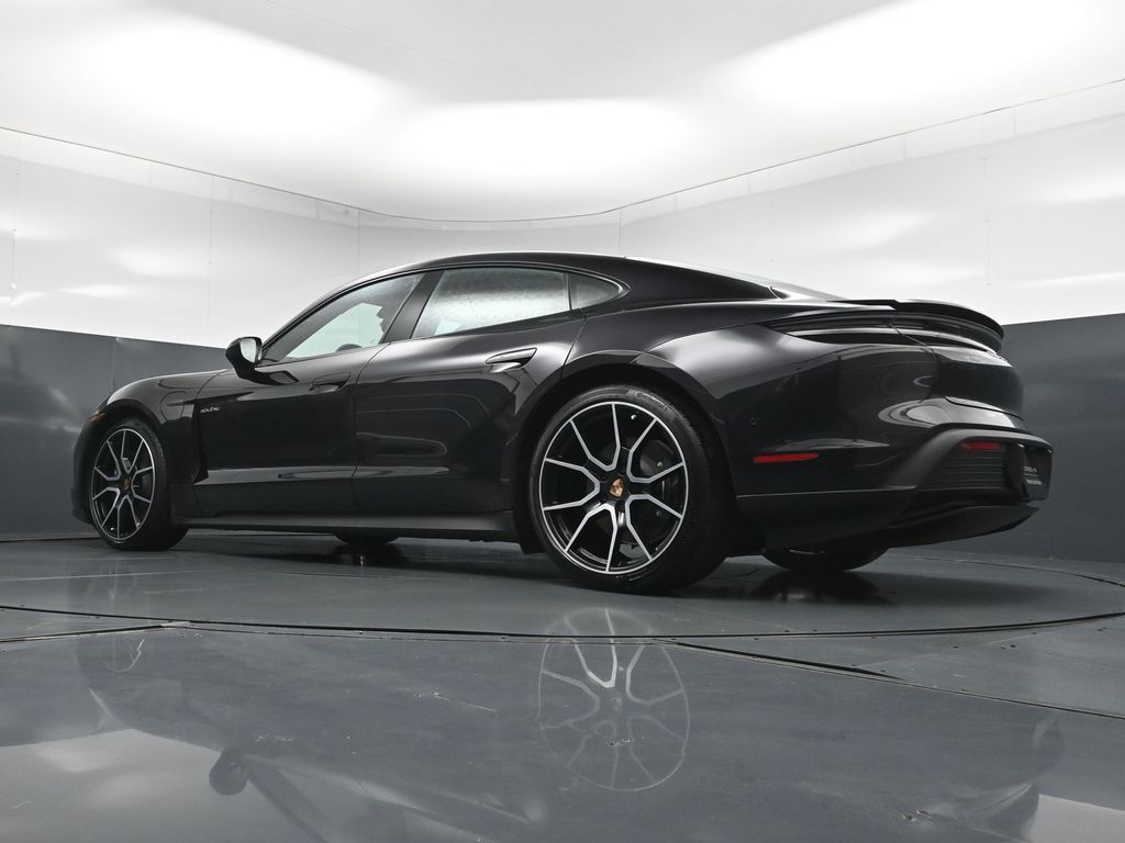 2025 Porsche Taycan Base - Photo 26