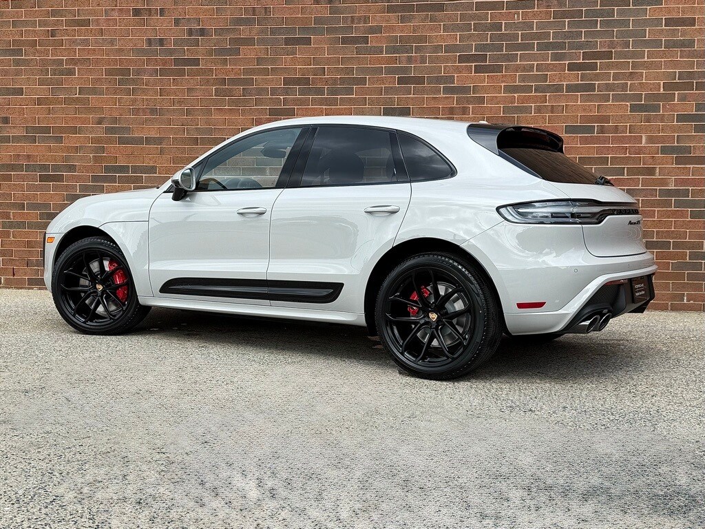 2025 Porsche Macan GTS photo 3