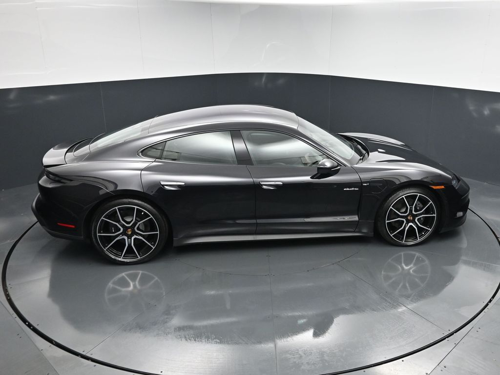 2025 Porsche Taycan Base - Photo 21