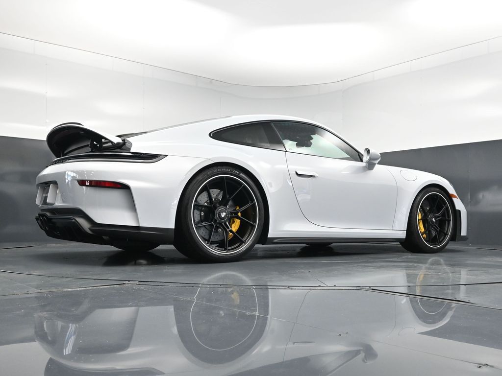 2025 Porsche 911 GT3 - Photo 24