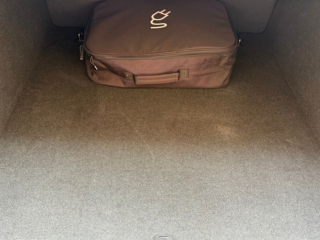 2024 Porsche Taycan Base - Photo 24