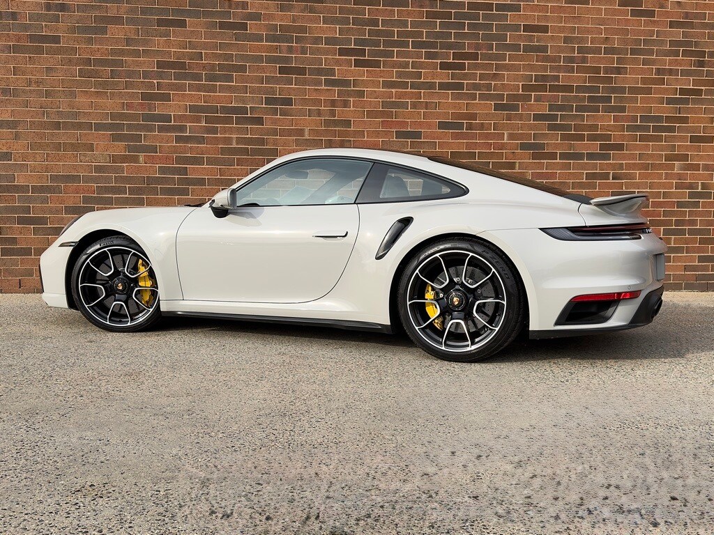 2023 Porsche 911 Turbo S photo 3