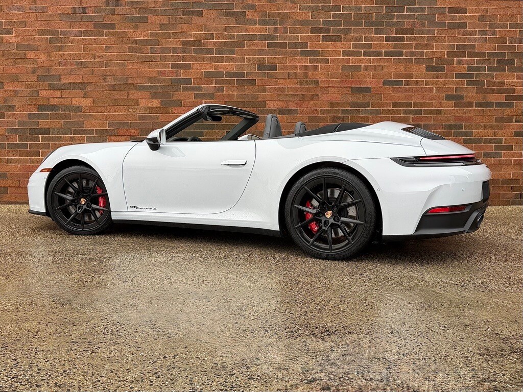 2025 Porsche 911 S photo 3