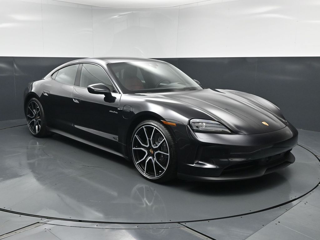 2025 Porsche Taycan Base - Photo 14