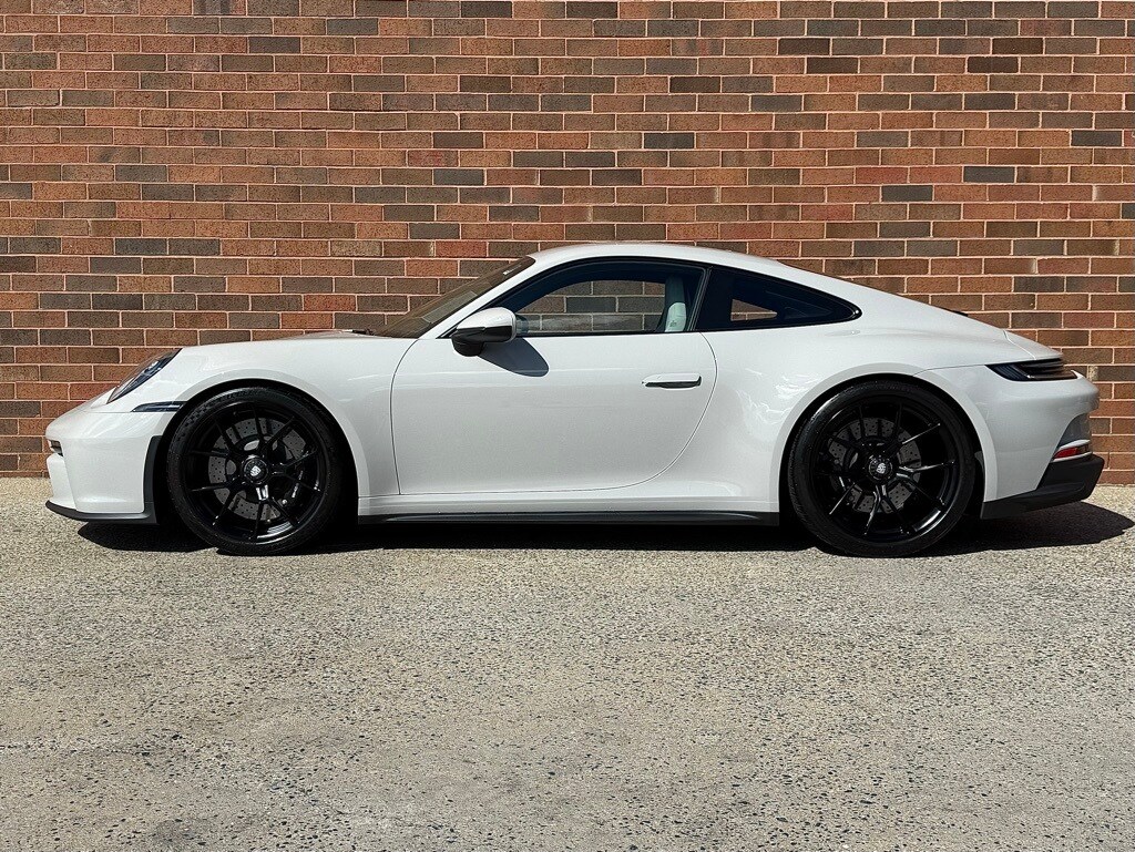 2022 Porsche 911 GT3 photo 2