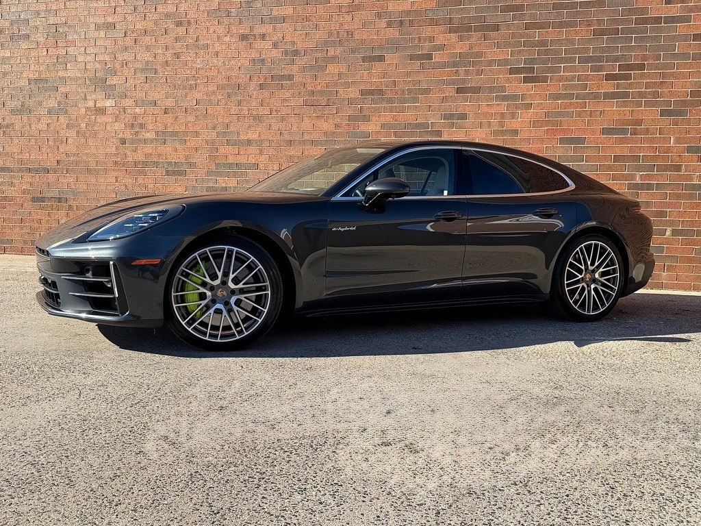 2025 Porsche Panamera 4S E-Hybrid's photo