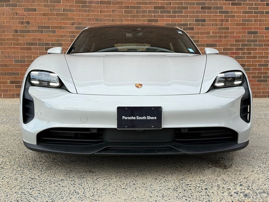 2024 Porsche Taycan Base - Photo 11