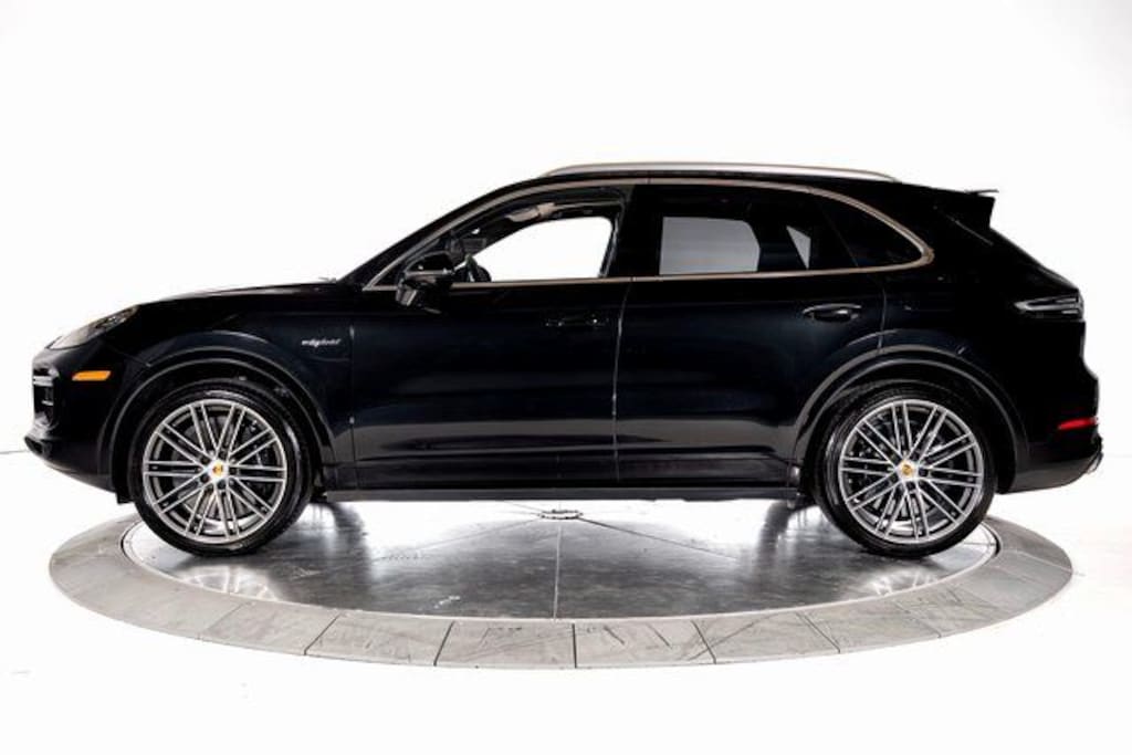 Used 2022 Porsche Cayenne E-Hybrid Turbo S SUV