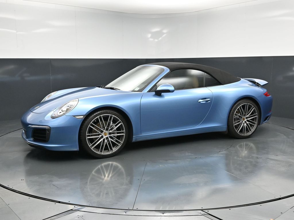 2019 Porsche 911 Carrera 4 Cabriolet's photo