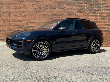 2025 Porsche Cayenne GTS SUV