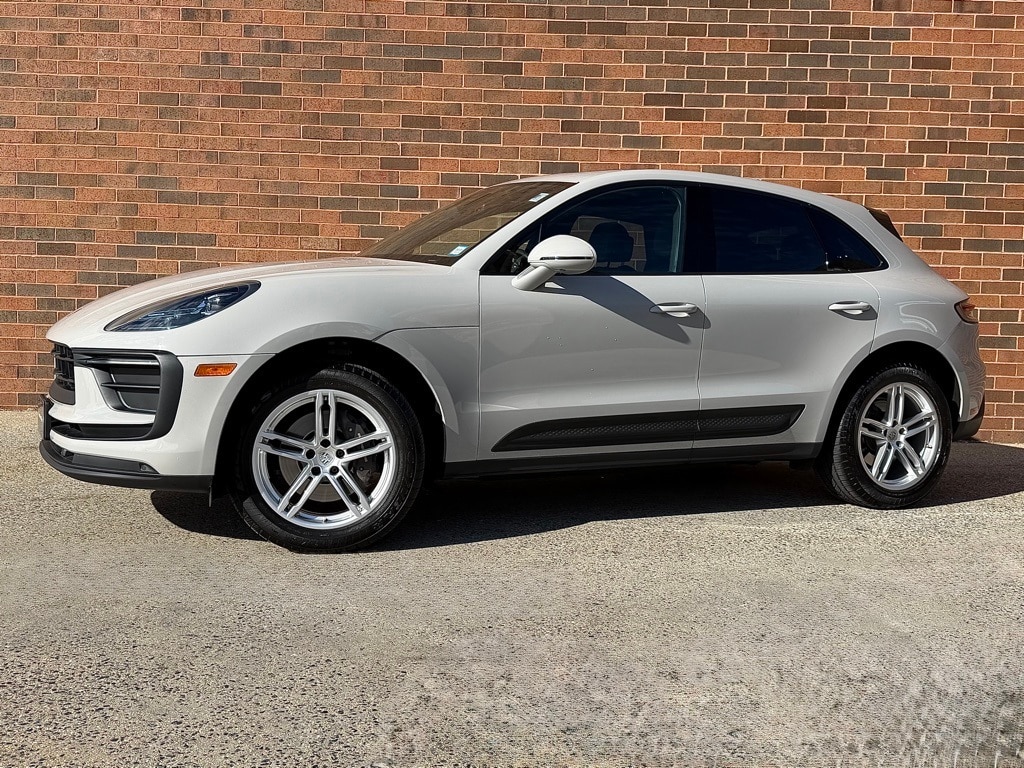 2024 Porsche Macan Base