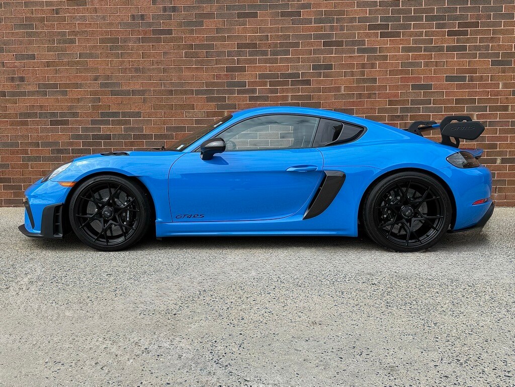 2024 Porsche Cayman GT4 RS photo 2