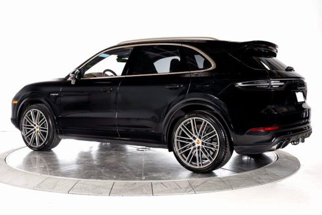 Used 2022 Porsche Cayenne E-Hybrid Turbo S SUV