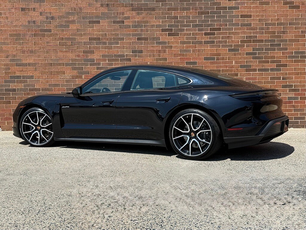 2025 Porsche Taycan photo 2