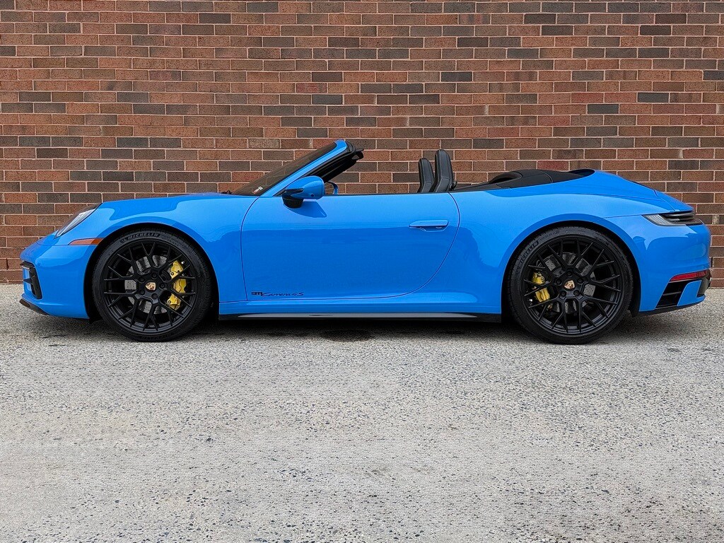 2023 Porsche 911 4S photo 2