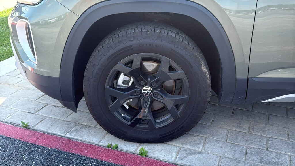Certified 2025 Volkswagen Atlas 2.0T Peak Edition SUV
