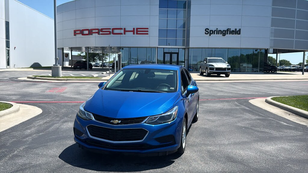 Used 2017 Chevrolet Cruze LT Auto Sedan