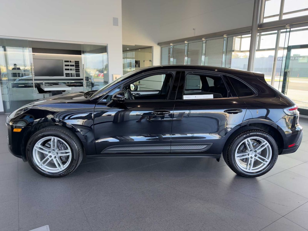New 2025 Porsche Macan SUV