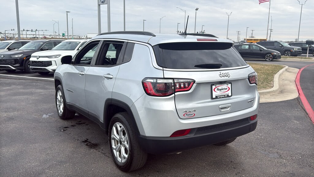 Used 2025 Jeep Compass Latitude SUV