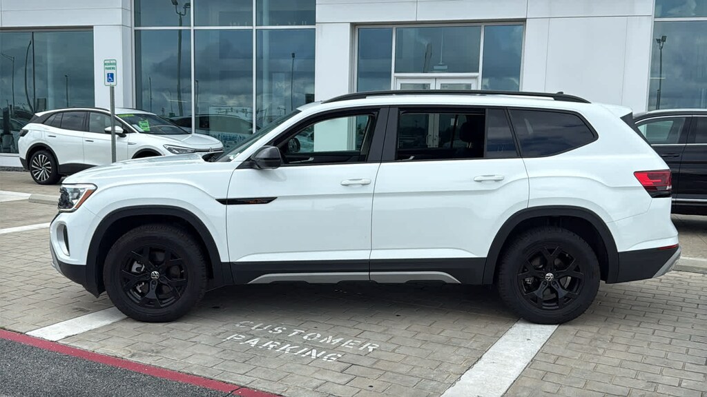 Certified 2025 Volkswagen Atlas 2.0T Peak Edition SUV