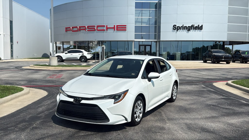 Used 2025 Toyota Corolla LE Sedan