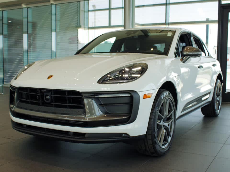 2025 Porsche Macan