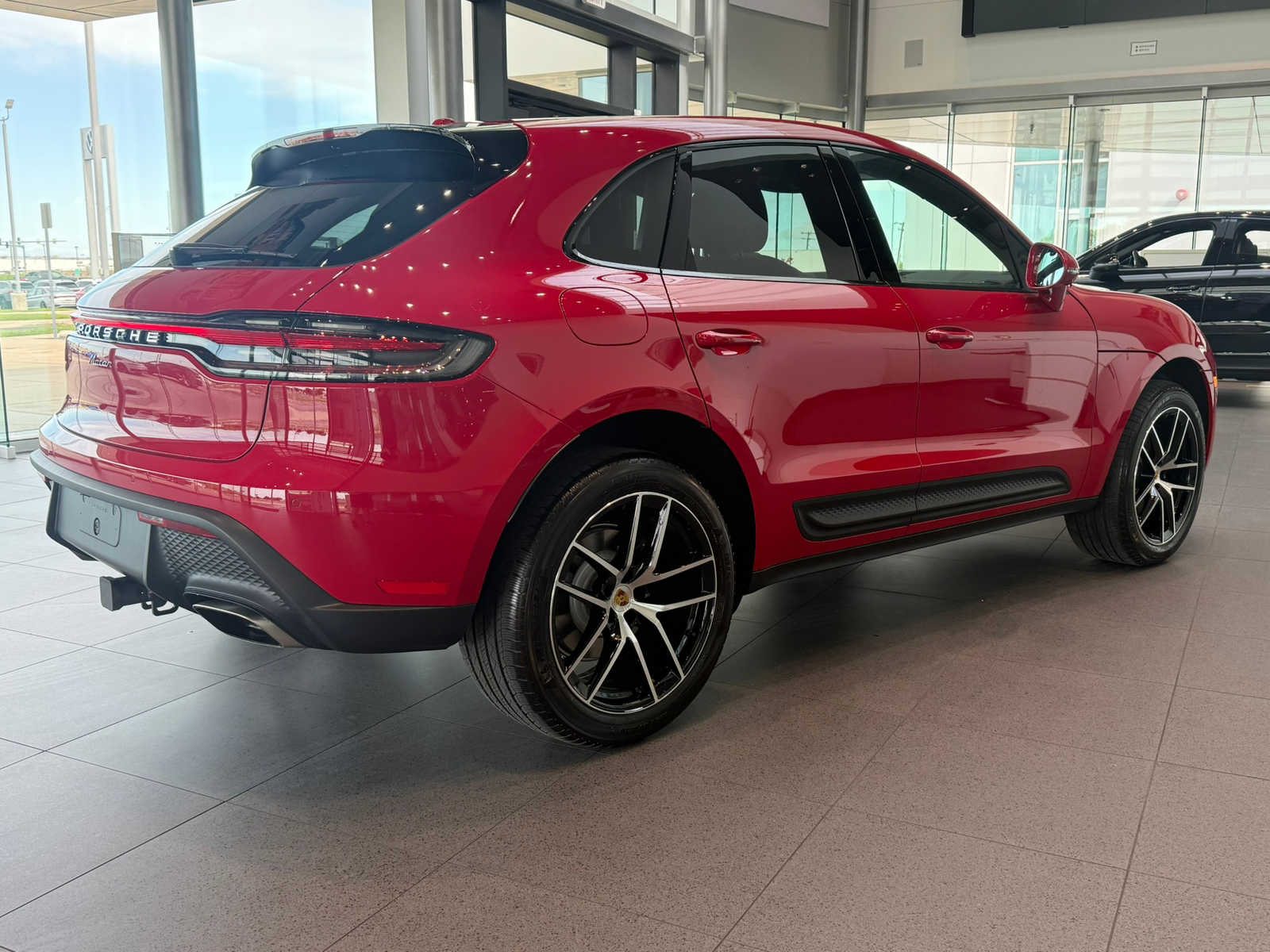 2026 Porsche Macan - Photo 7