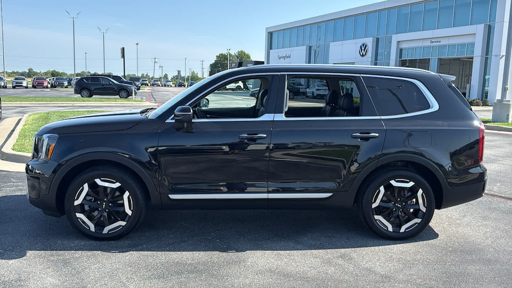 Used 2025 Kia Telluride S SUV