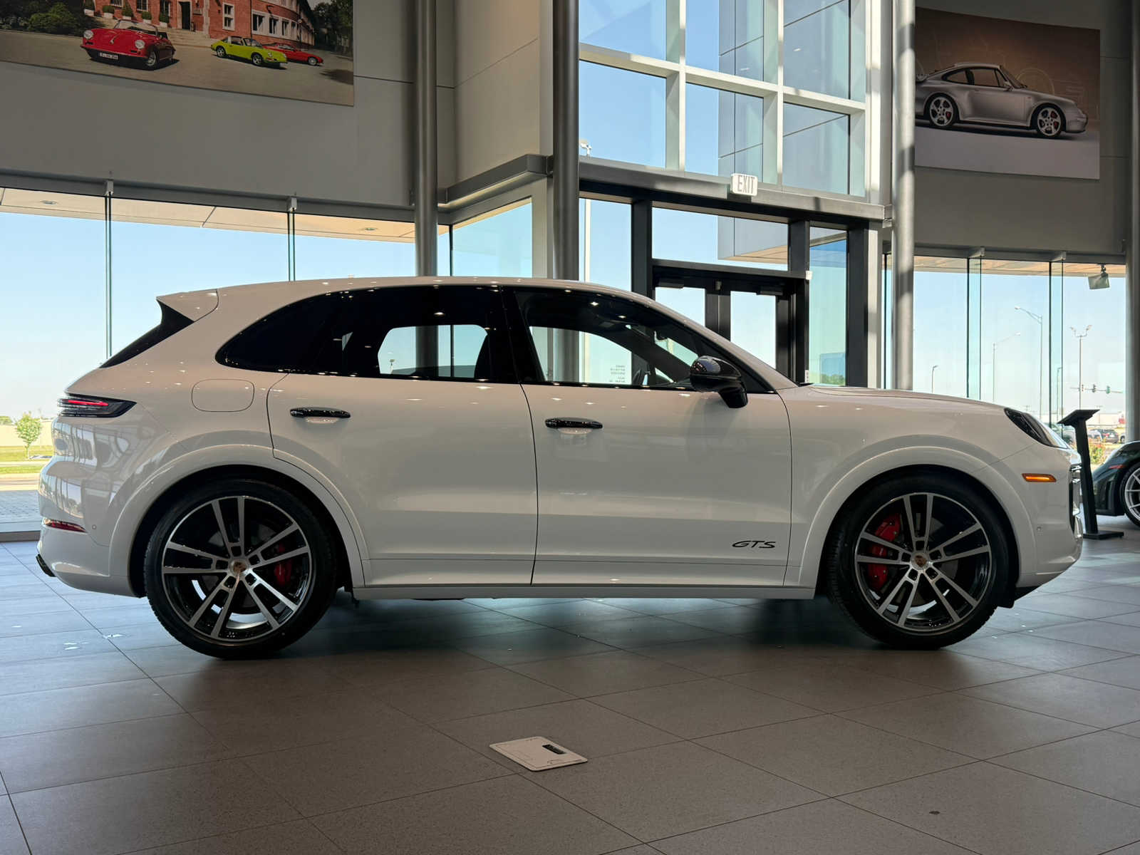 2026 Porsche Cayenne GTS - Photo 8