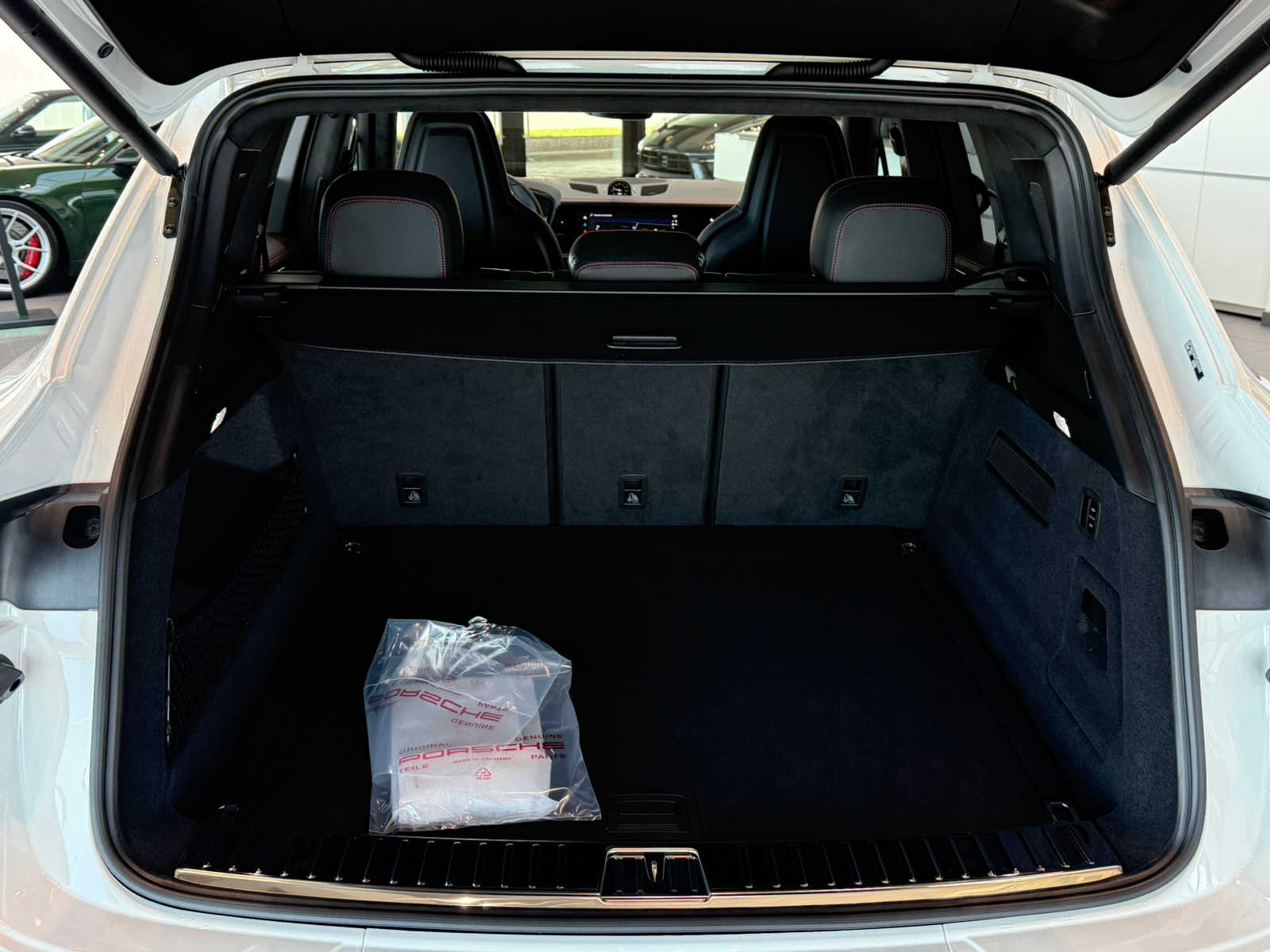 2026 Porsche Cayenne GTS - Photo 14