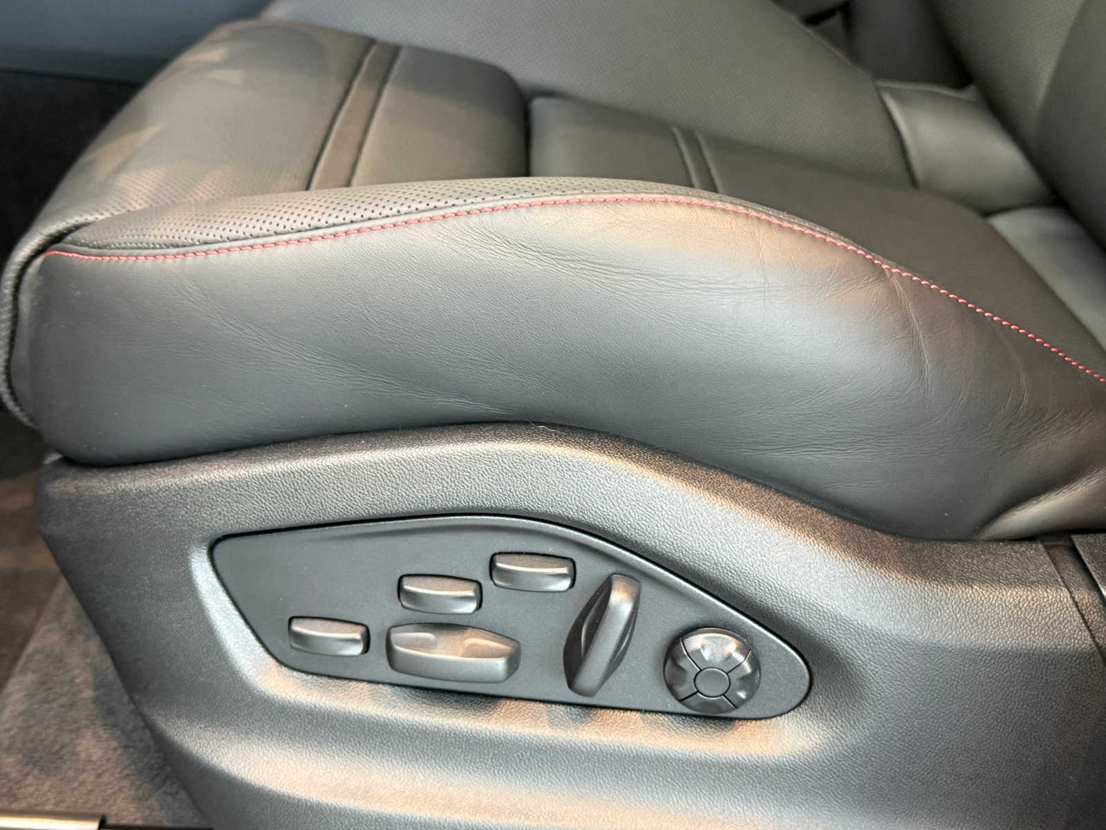 2026 Porsche Cayenne GTS - Photo 26