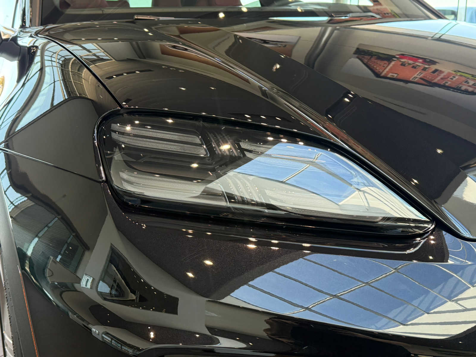 2026 Porsche Macan Base - Photo 11