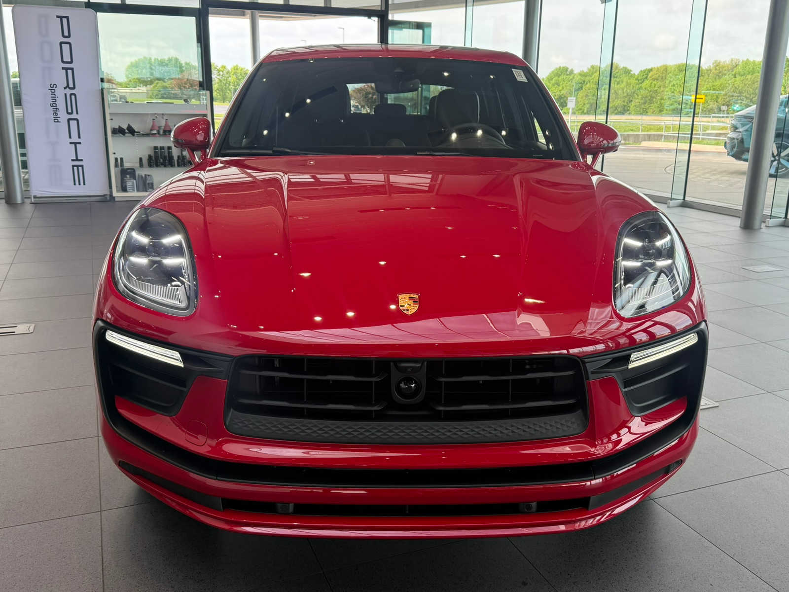 2026 Porsche Macan - Photo 10