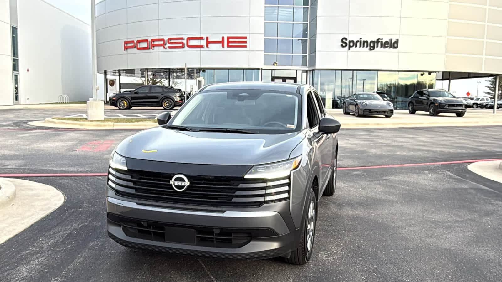 2025 Nissan Kicks S's photo