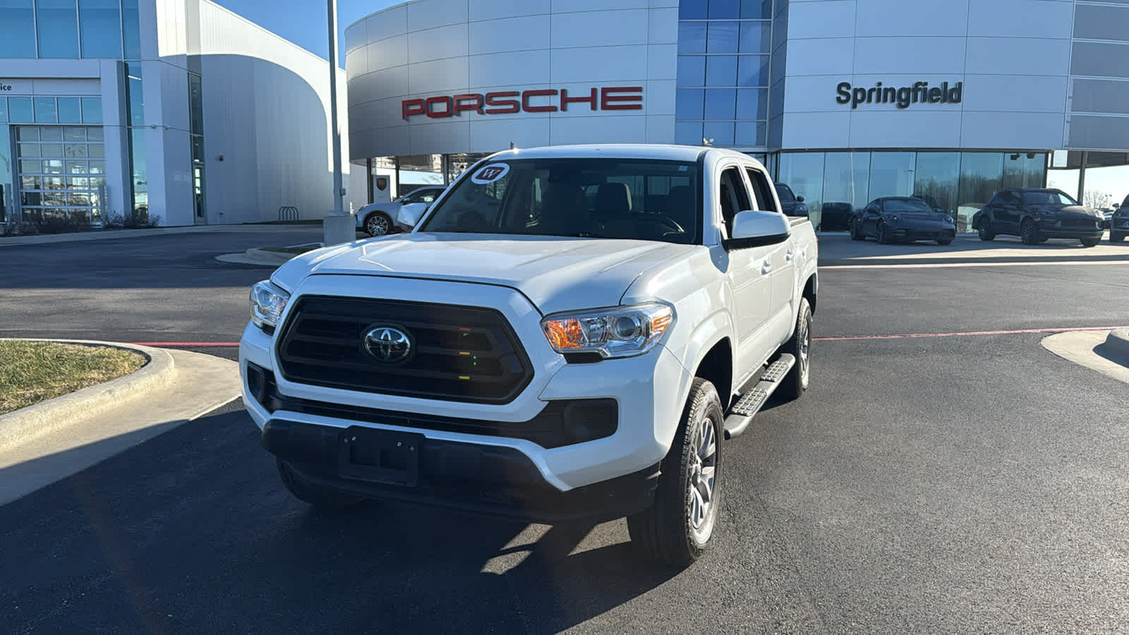 2021 Toyota Tacoma SR's photo