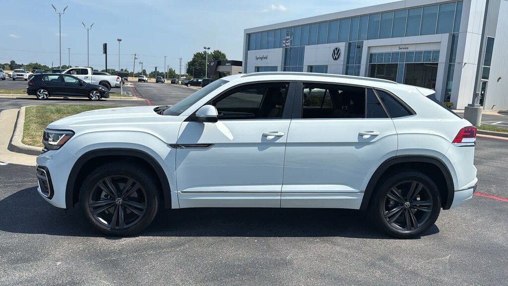 Used 2021 Volkswagen Atlas Cross Sport 3.6L V6 SE w/Technology R-Line 4MOTION SUV