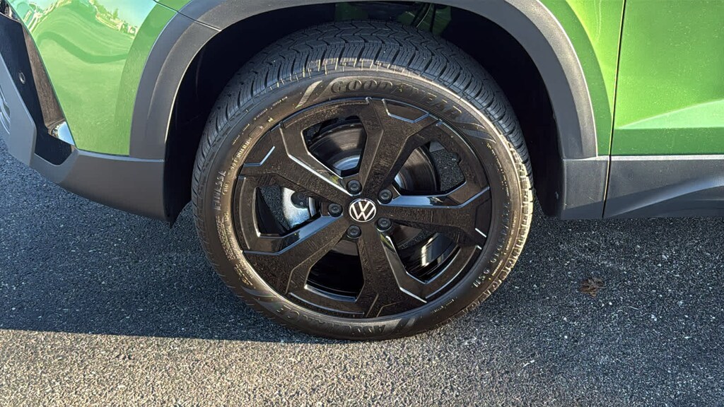 Certified 2025 Volkswagen Taos 1.5T SE Black SUV