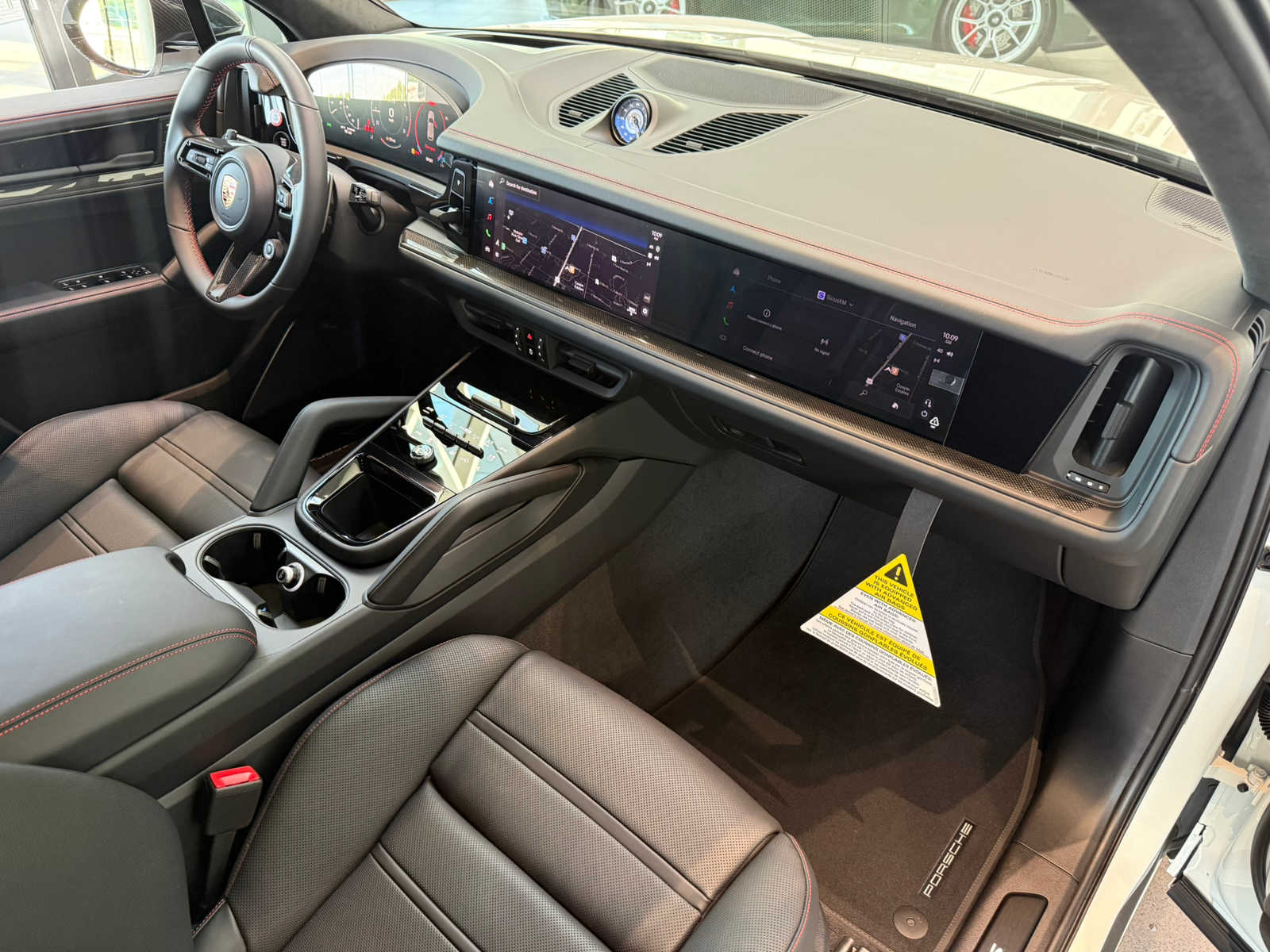 2026 Porsche Cayenne GTS - Photo 16