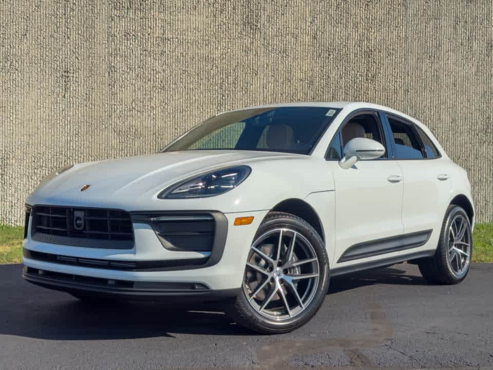 2026 Porsche Macan Base