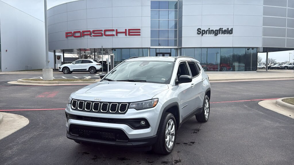 Used 2025 Jeep Compass Latitude SUV
