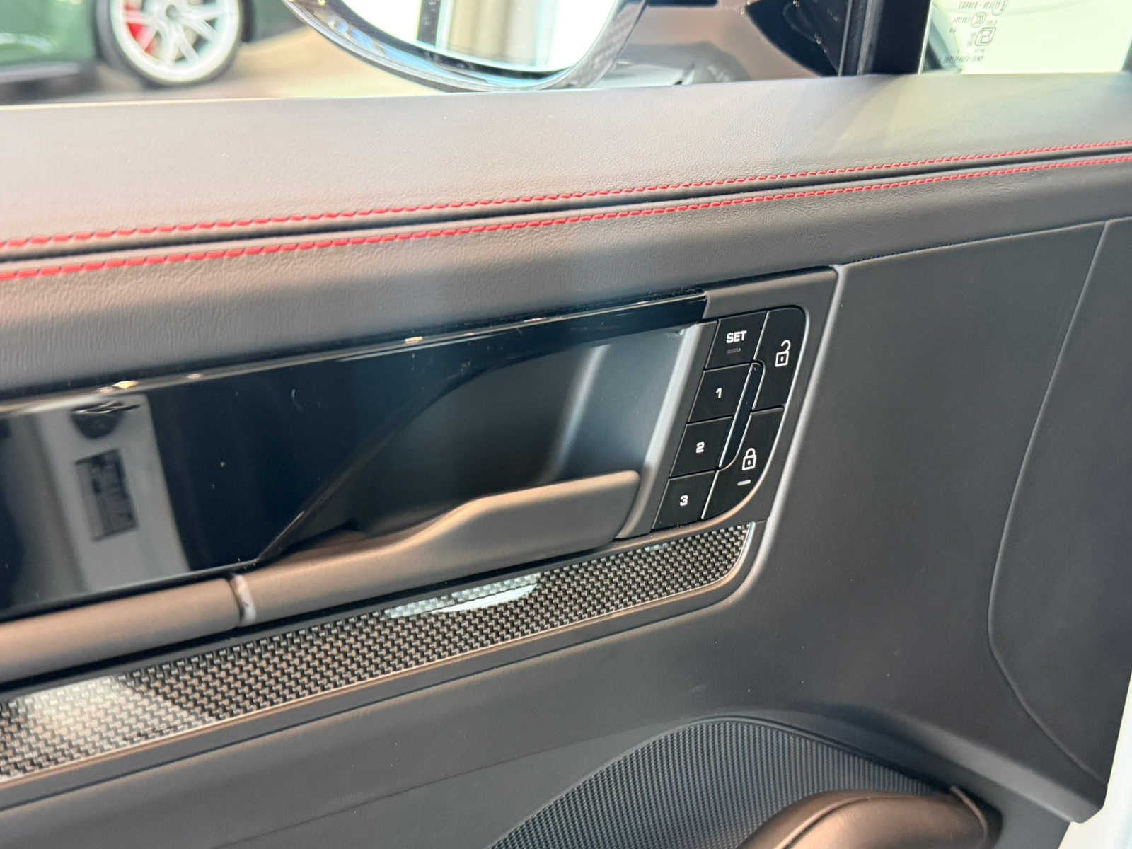 2026 Porsche Cayenne GTS - Photo 23