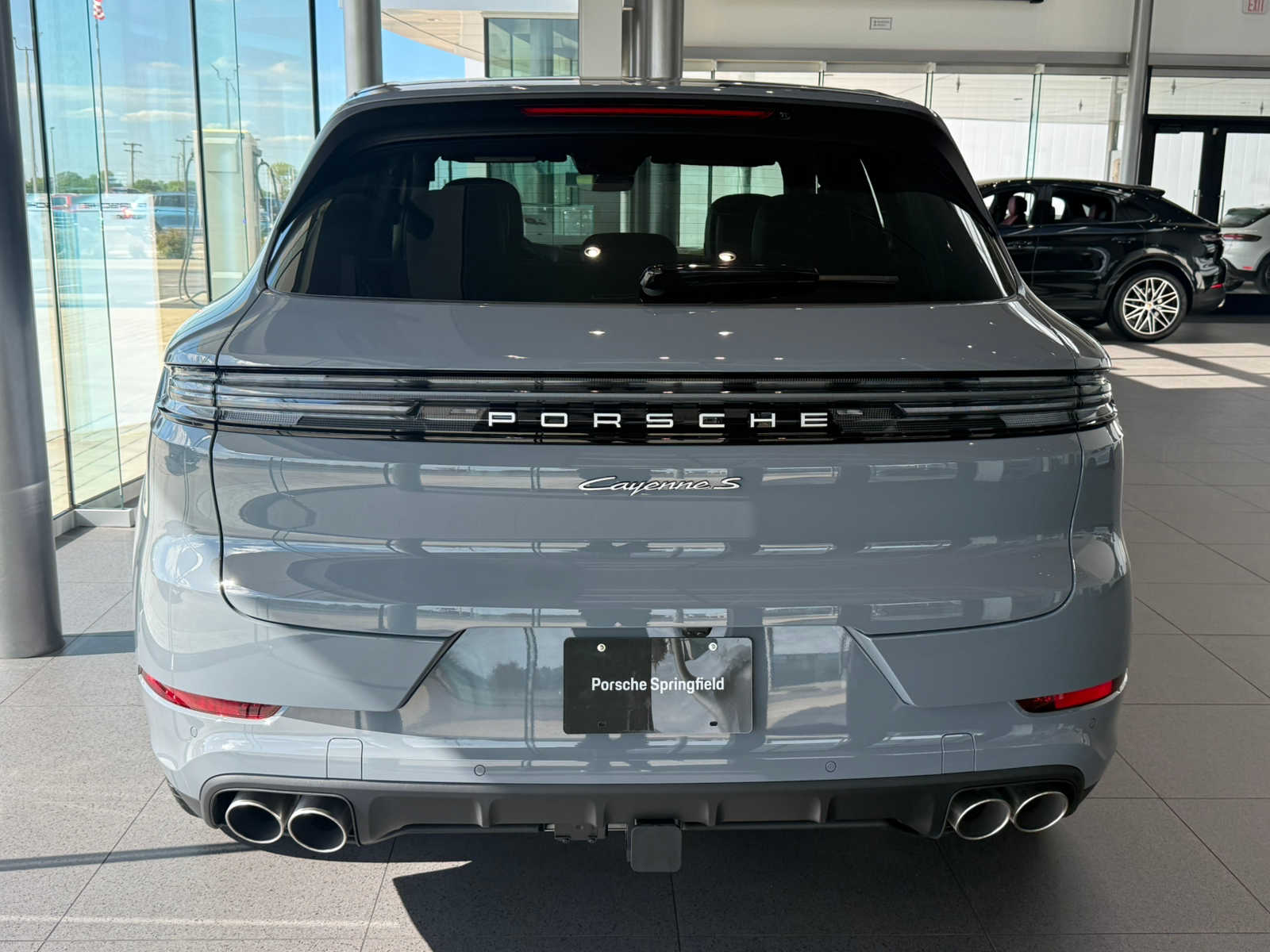 2026 Porsche Cayenne S E-Hybrid - Photo 6