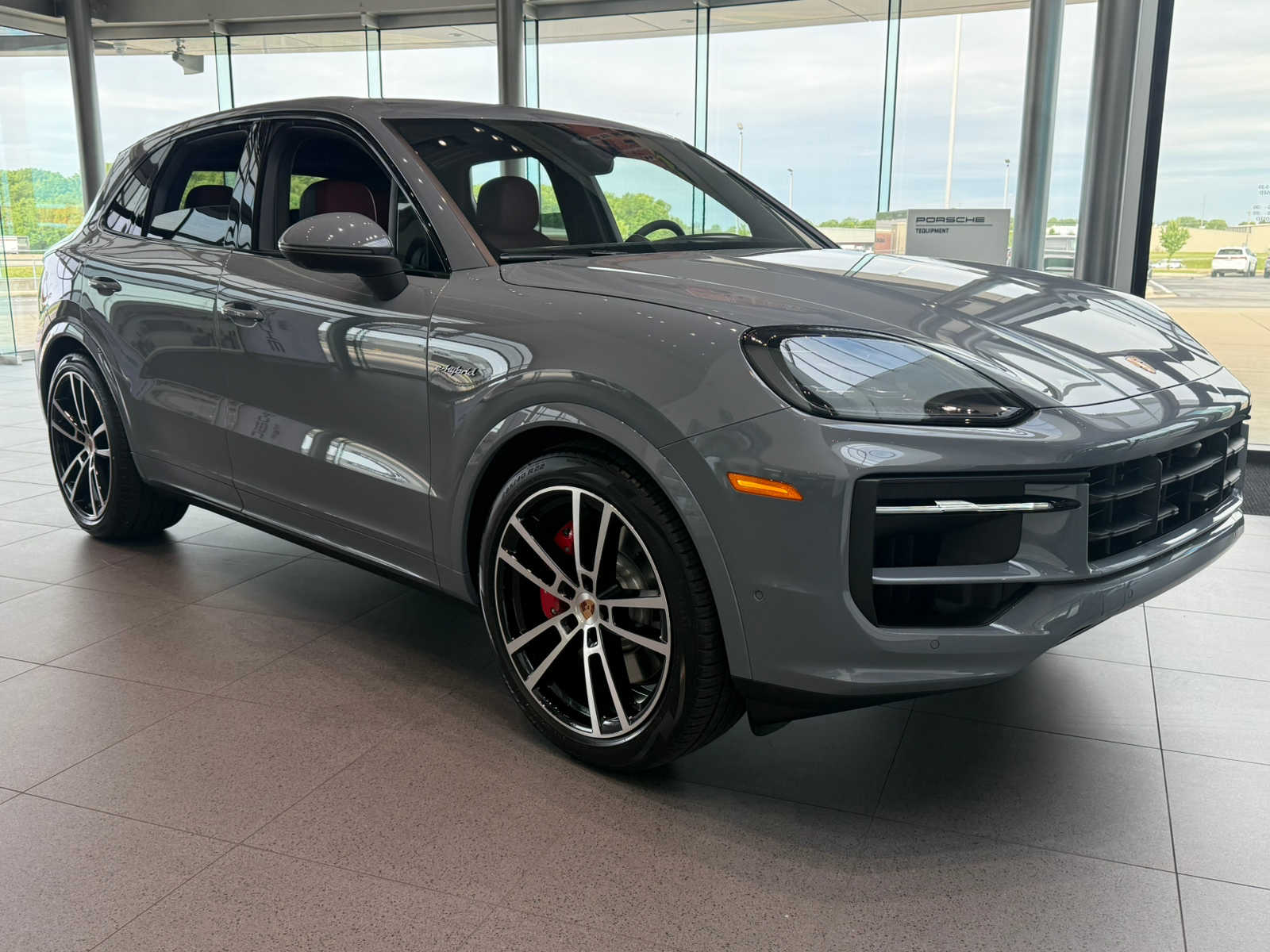 2026 Porsche Cayenne S E-Hybrid - Photo 9