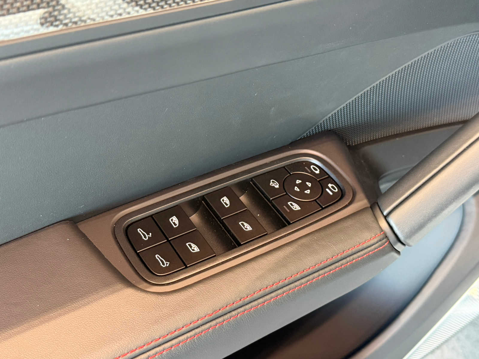 2026 Porsche Cayenne GTS - Photo 24