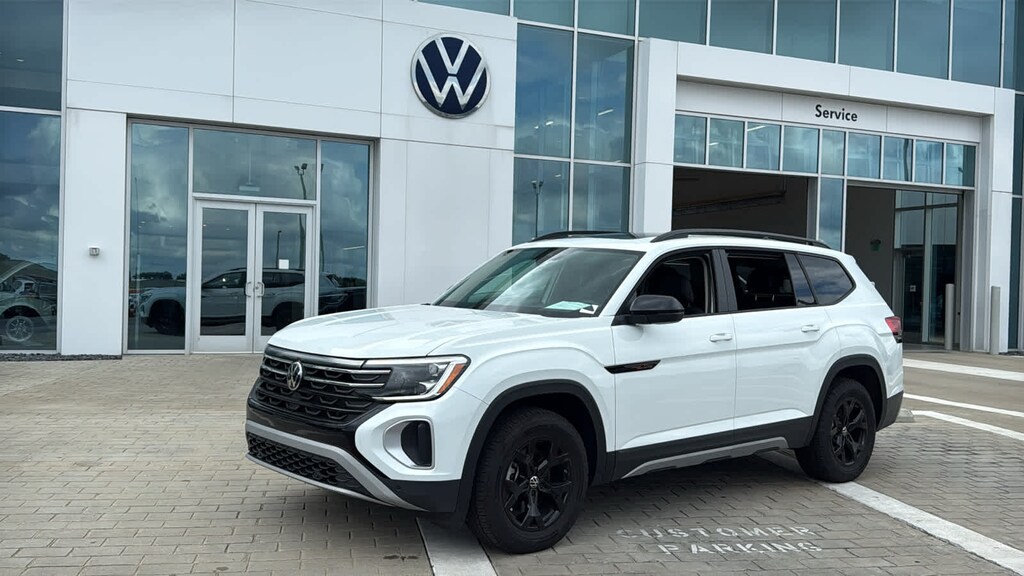 Certified 2025 Volkswagen Atlas 2.0T Peak Edition SUV