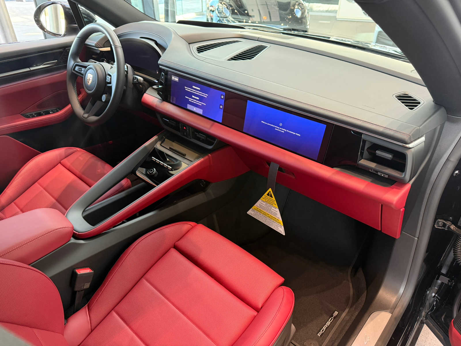 2026 Porsche Macan Base - Photo 17