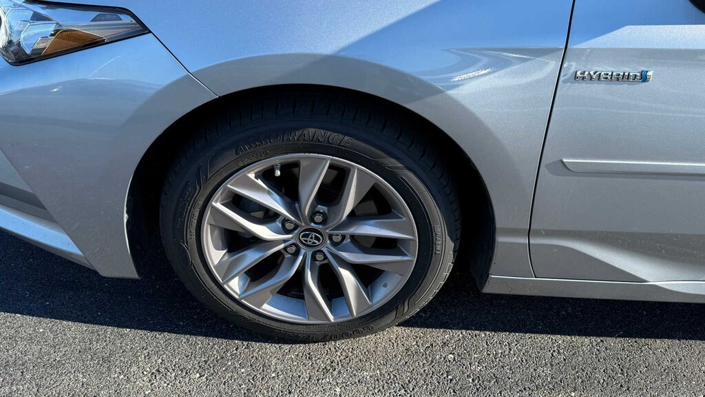 Used 2019 Toyota Avalon Hybrid XLE Sedan