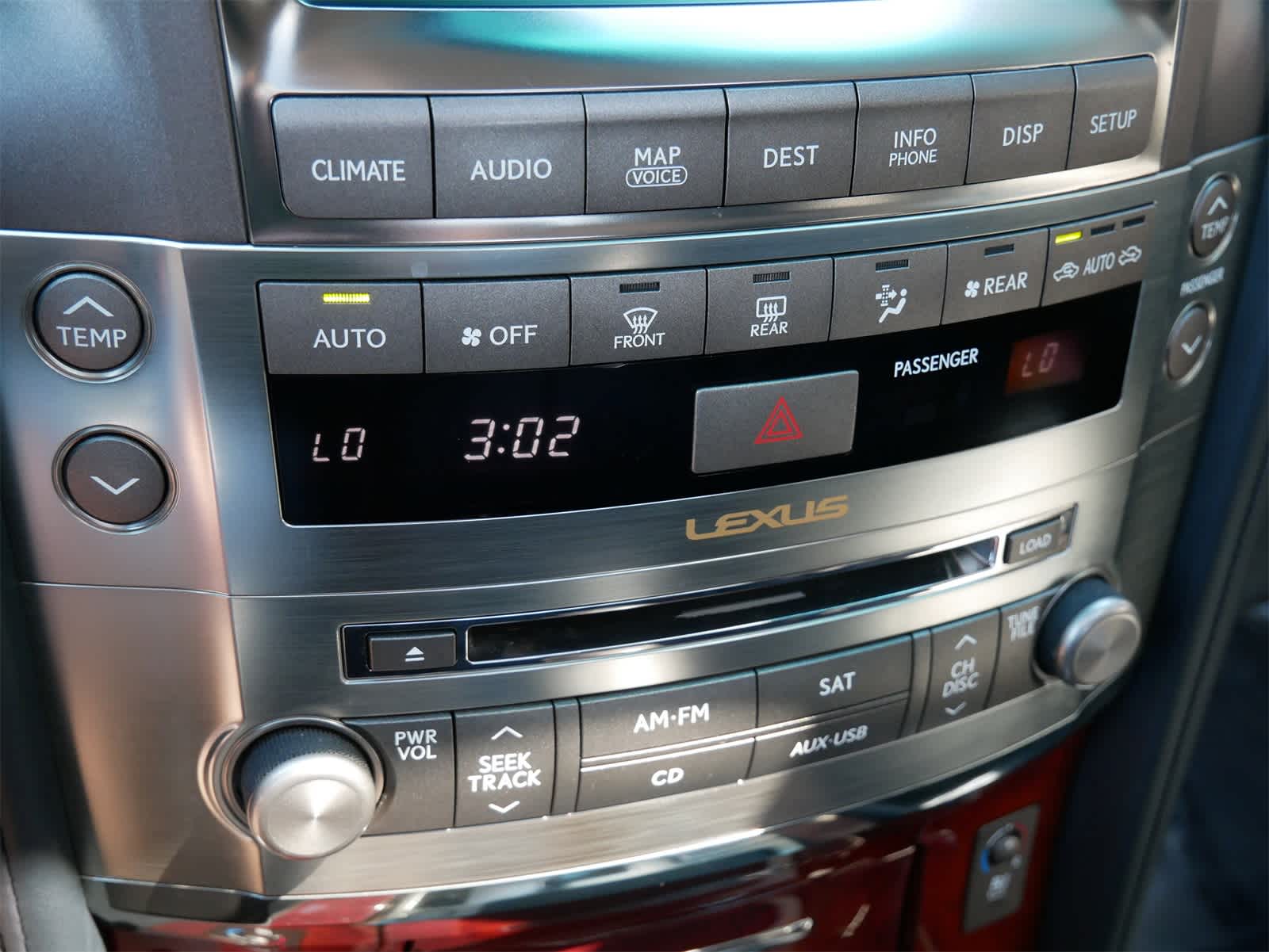 2011 Lexus LX 570 16