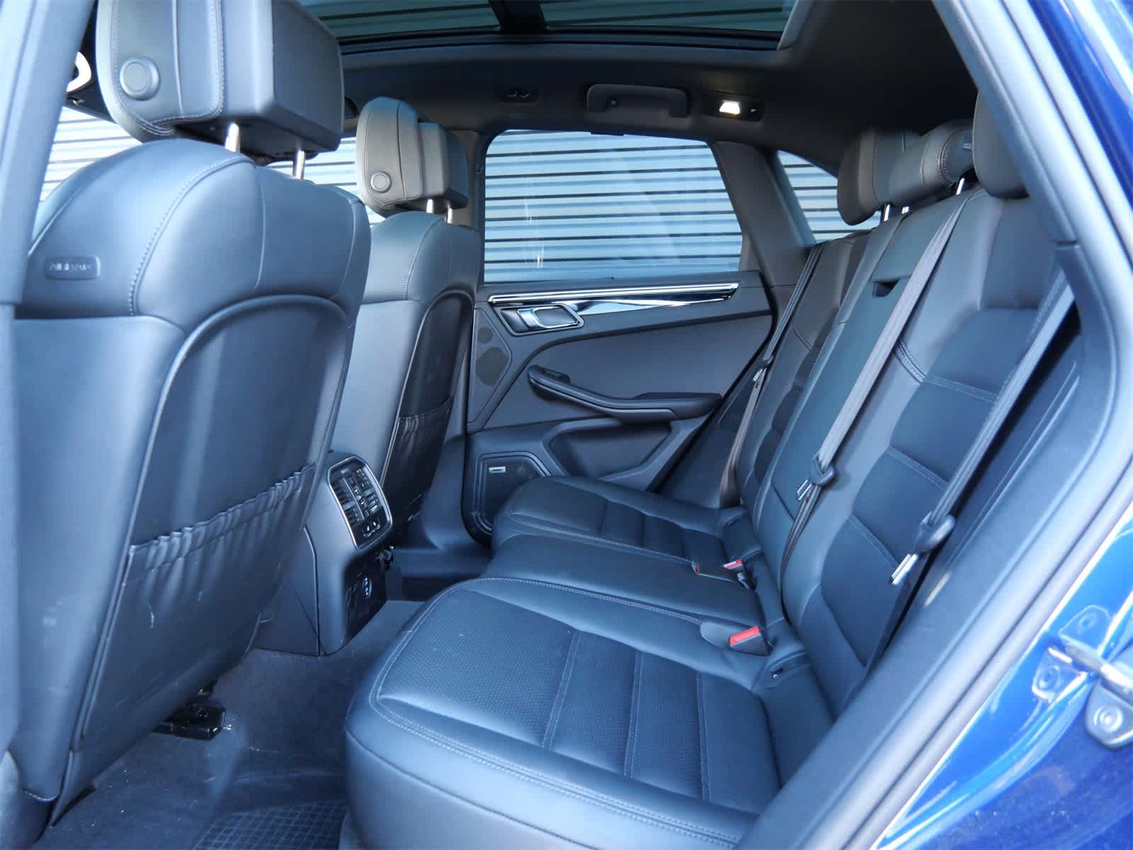 Thumbnail: 2024 Porsche Macan - 11